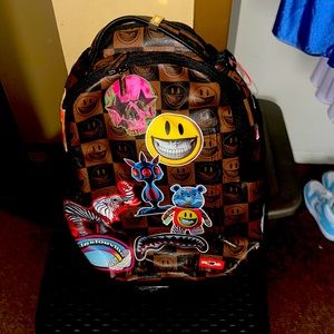 SPRAYGROUND GLOBAL MOGUL POPAGANDA RON ENGLISH EDITION (DLXV)